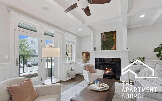 Photo - 1324 W Grand Ave Apartment