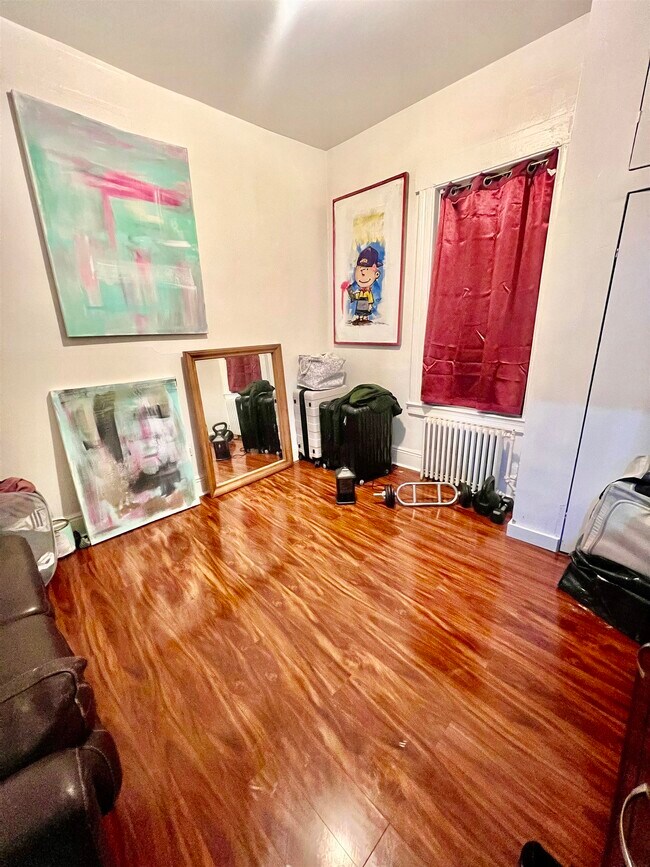 Foto del edificio - 131 64th St