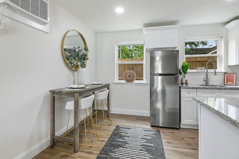 Foto del edificio - 212 Centerville Street NE