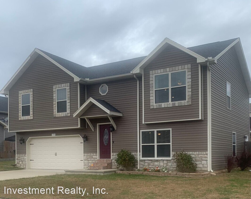Foto principal - 5 br, 3 bath House - 120 Mary Catherine St