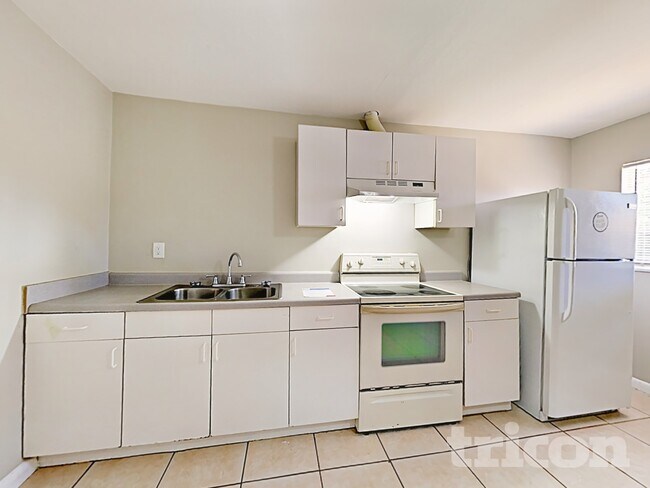 Foto del edificio - 6001 Crestridge Rd