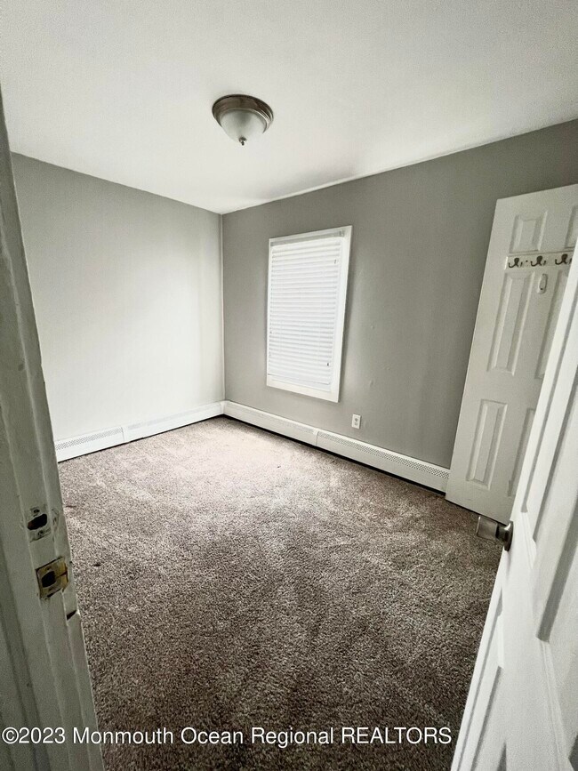 Building Photo - 614.5 Ocean Park Ave