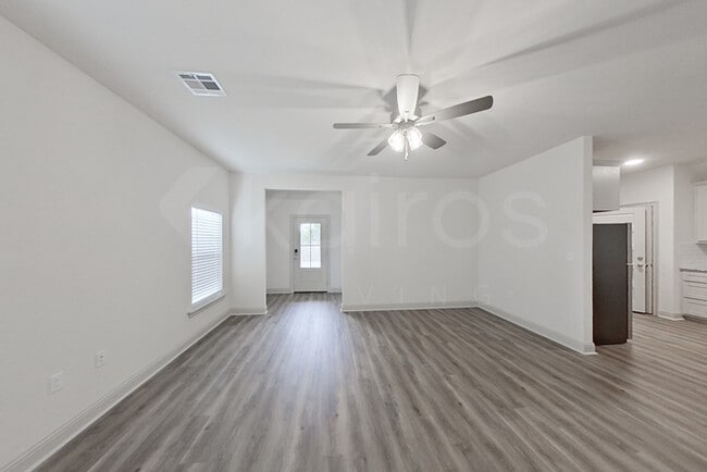 Building Photo - 17647 Carlisle Ave