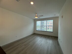 Building Photo - 91 Jensen Dr