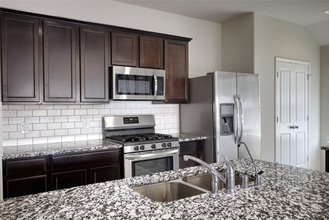 Building Photo - 707 Desert Pea Ln