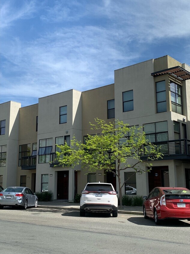 Foto principal - 1213 67th St