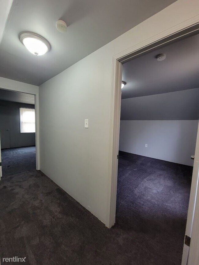 Building Photo - 4 br, 1 bath House - 18034 Birwood St
