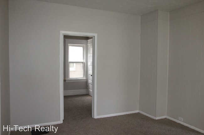 Building Photo - 3910 Carlyle Ave