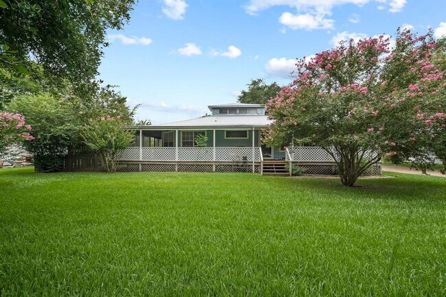 Foto del edificio - 15510 Cypress Garden Dr