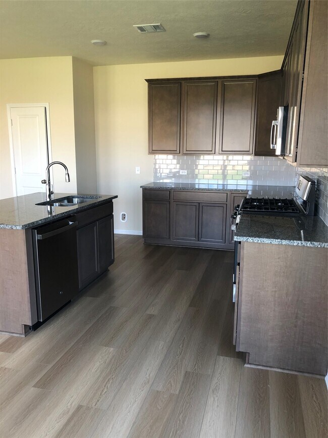 Foto del edificio - 1006 Old Vine Rd