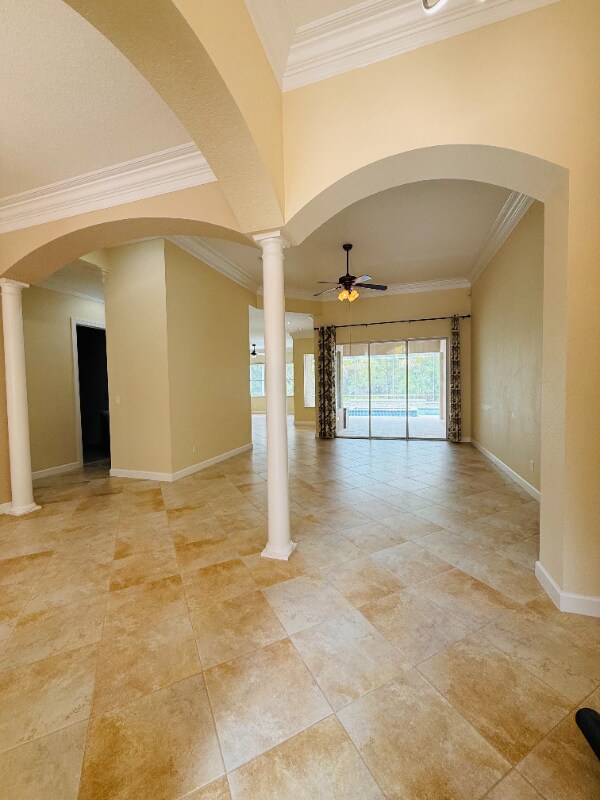 Building Photo - 5588 SW Bellflower Ct