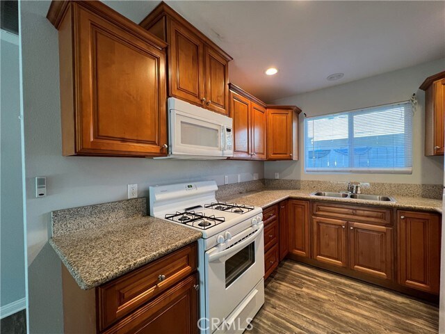 Building Photo - 1265 Olive Tree Ln