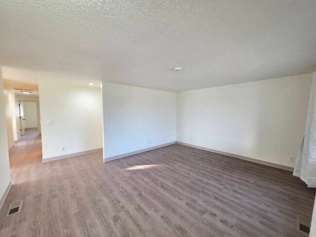 Foto del edificio - 1607 S Olson St