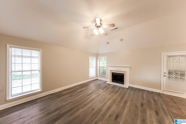 Building Photo - 5440 Virginia Way