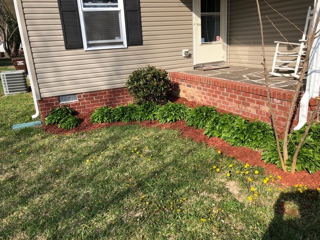 Foto del edificio - 110 Maple Ave