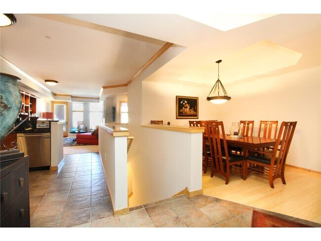 Building Photo - 501 Main St N