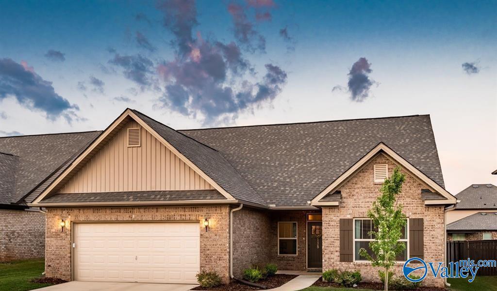Foto principal - 135 White Rock Dr