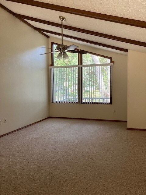 Foto del edificio - 744 Vassar Rd