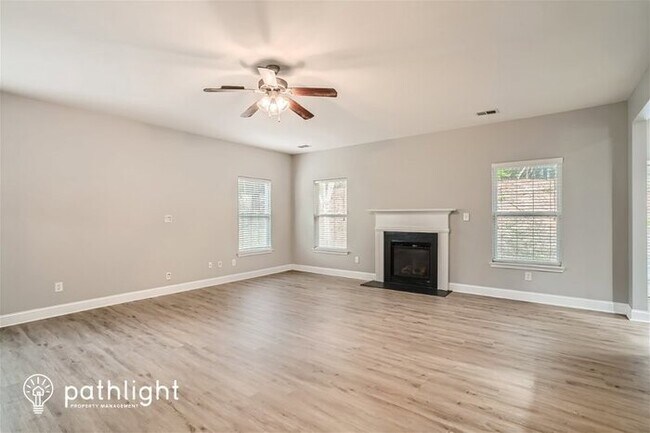 Building Photo - 5642 Walnut Mill Lane, Powder Springs, GA,...