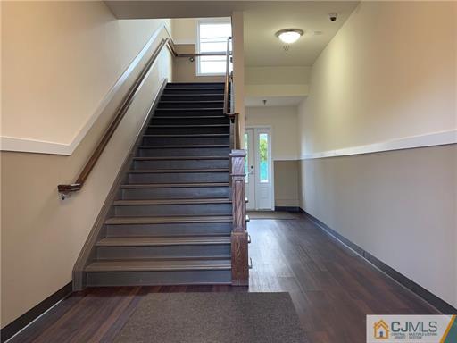 Foto del edificio - 430 Hamilton Blvd