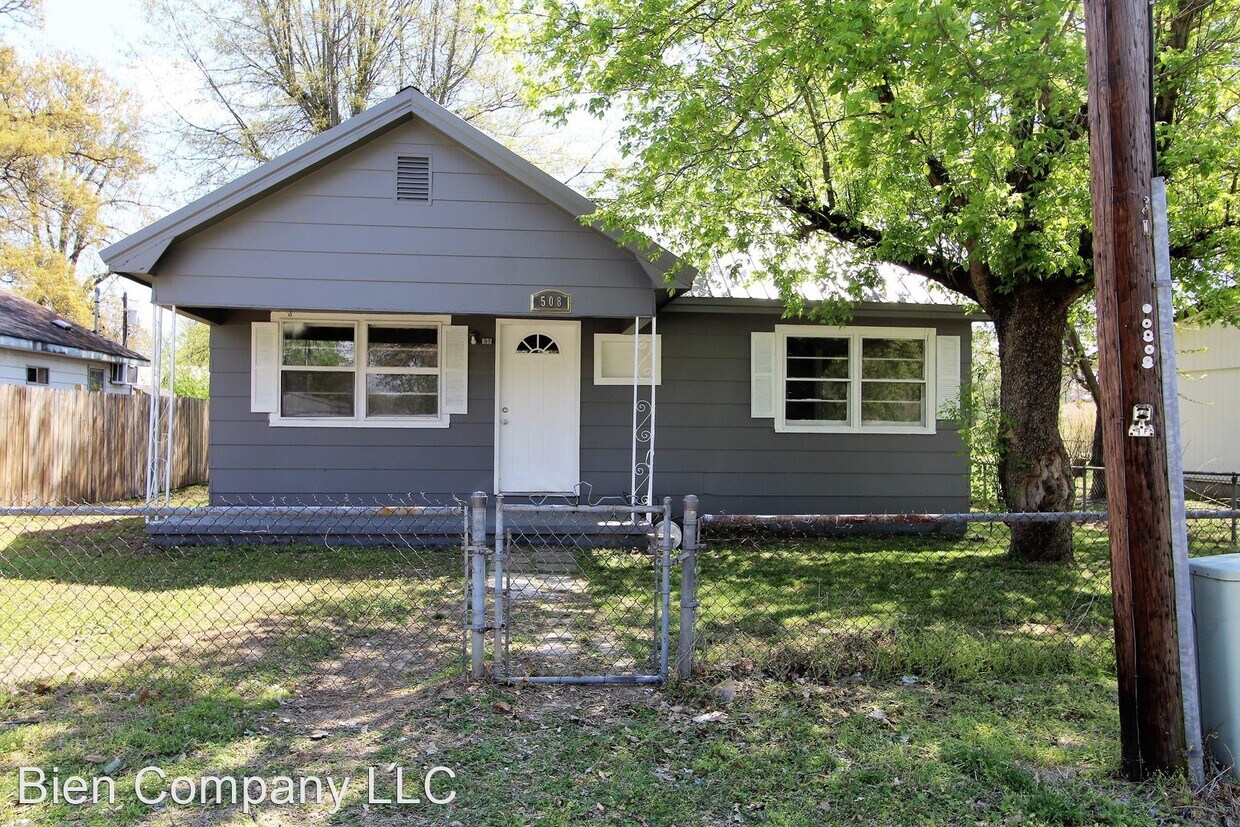 Primary Photo - 3 br, 1 bath House - 508 W Fordyce