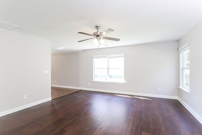 Foto del edificio - 11703 Sweetbriar Ridge Dr