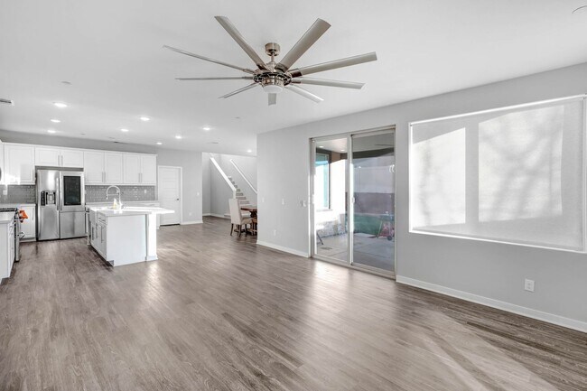 Foto del edificio - Elegance Of This 4 Bed/ 3 Bath Menifee Home!