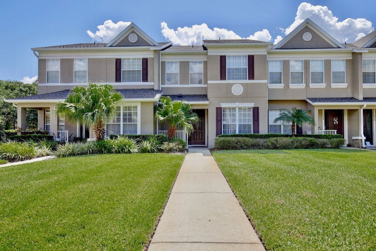 Primary Photo - Beautiful 3/2.5 Spacious Townhome with a P...