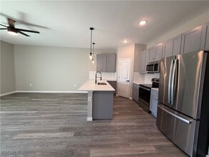 Building Photo - 5205-5207 30th St SW