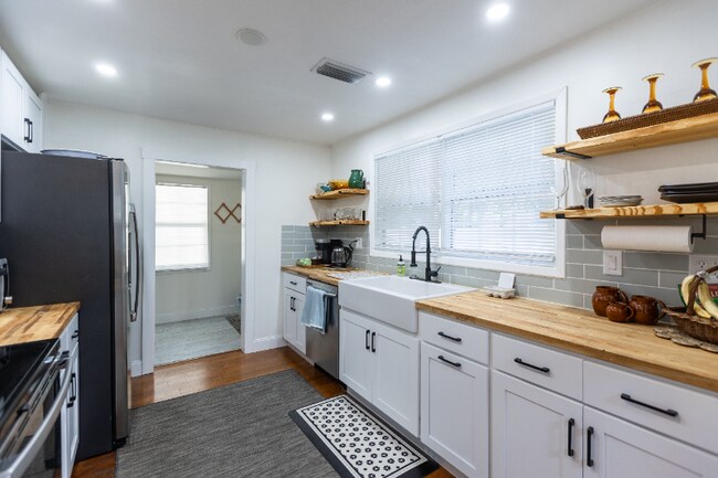 Foto del edificio - 122 N Line Ave