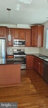 Building Photo - 22551 Cambridgeport Square