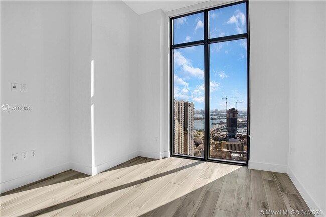 Foto del edificio - 400 NW 1st Ave