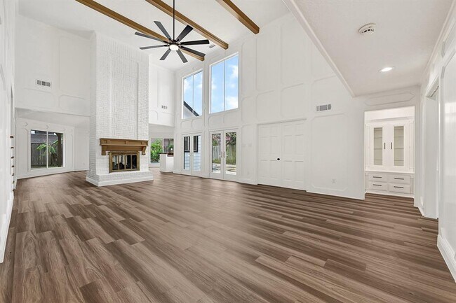 Foto del edificio - 15618 Banty Falls Ct