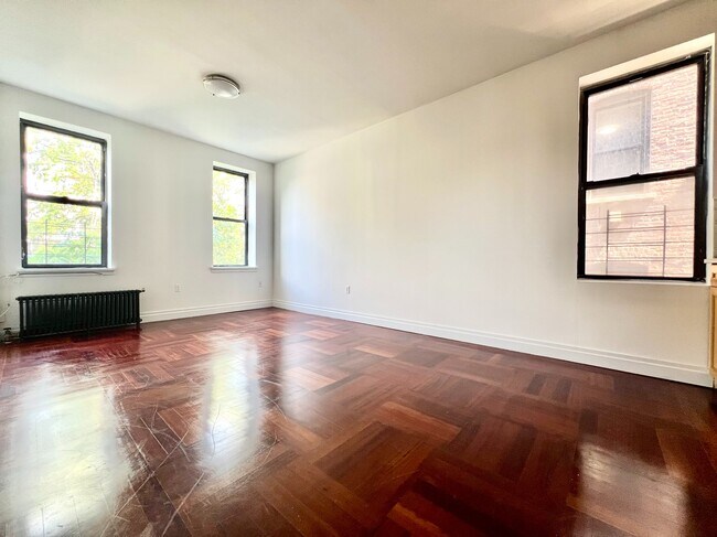 Foto del edificio - 607 W 137th St