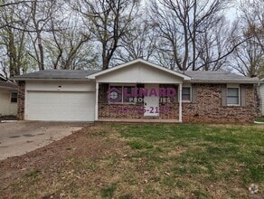 Building Photo - 809 E Rosebrier St