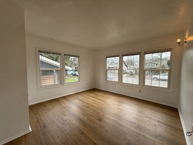 Foto del edificio - 777 W 10th Ave