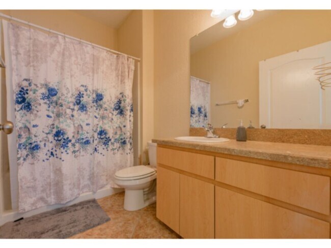 Foto del edificio - 7848 Pinehurst Dr