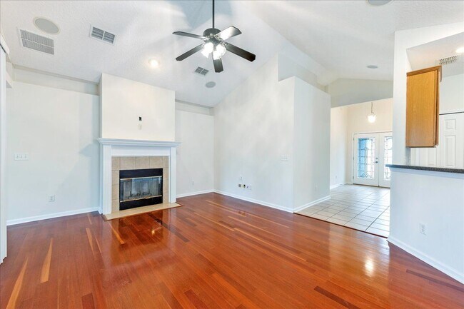 Foto del edificio - 4569 Comanche Trail Blvd
