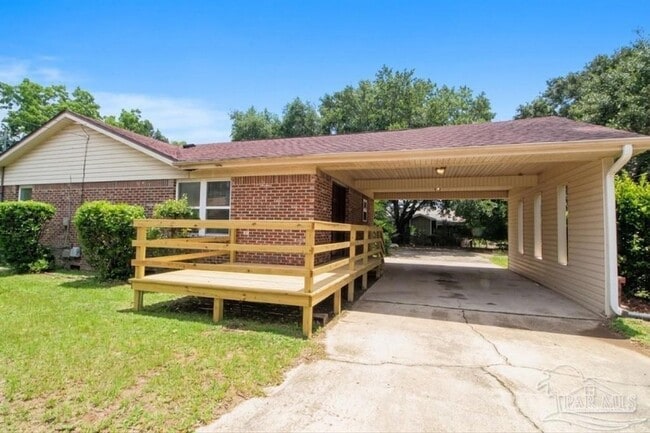 Building Photo - 4630 Bellview Ave