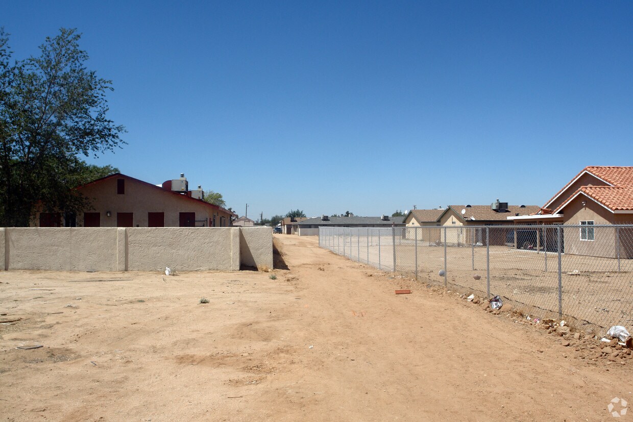Building Photo - 21400 Bear Valley Outer Hwy