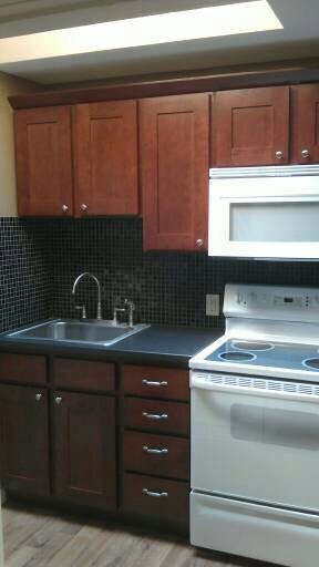 Building Photo - 410 E Van Ness Pl