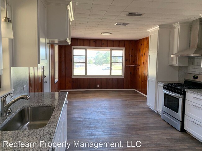 Building Photo - 3 br, 2 bath House - 484 US 259 S