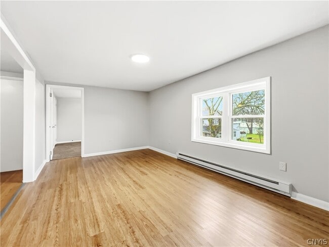 Building Photo - 5466 Willow St