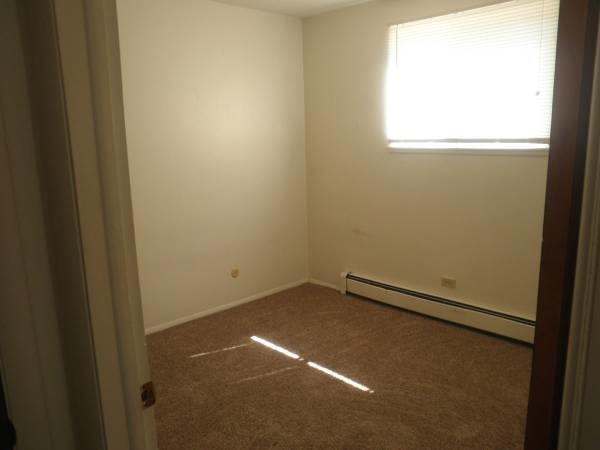 Building Photo - 1565 N 5th St
