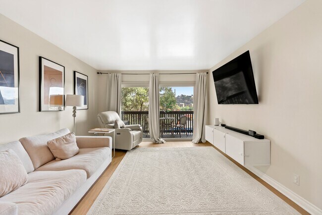 Foto del edificio - 6202 Friars Rd