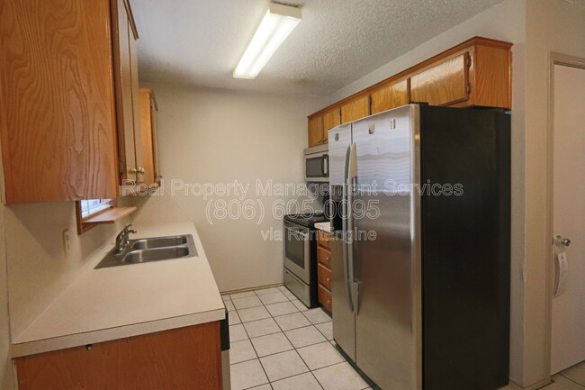 Building Photo - 8606 Avenue V