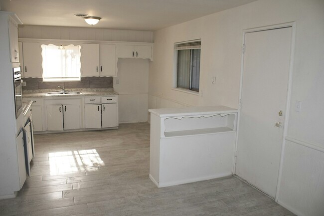 Foto del edificio - 1309 NE 33rd St