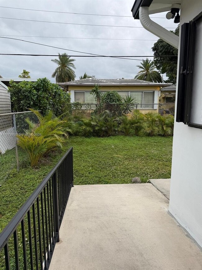 Building Photo - 1350 NW 96th St