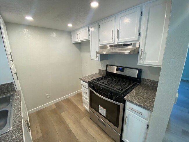 Foto del edificio - 8603 Fenwick St