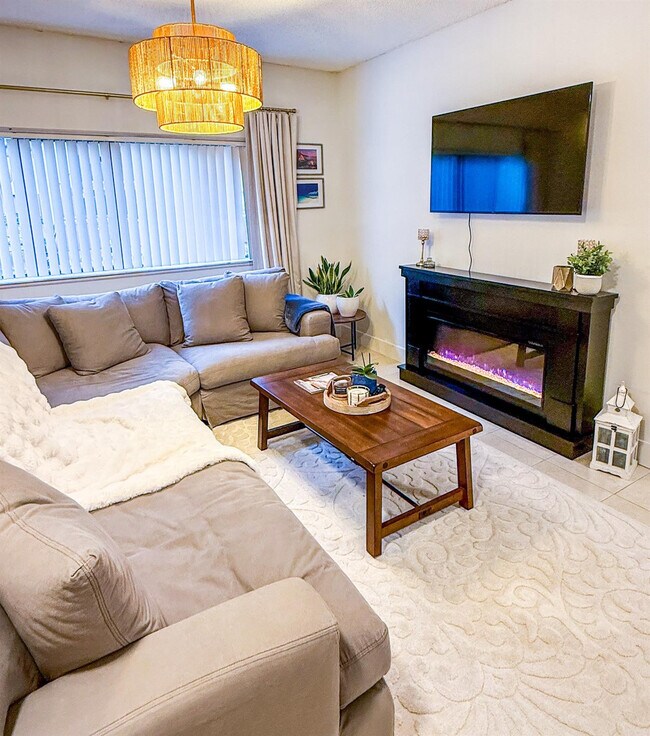 Foto del edificio - 2445 SW 18th Terrace